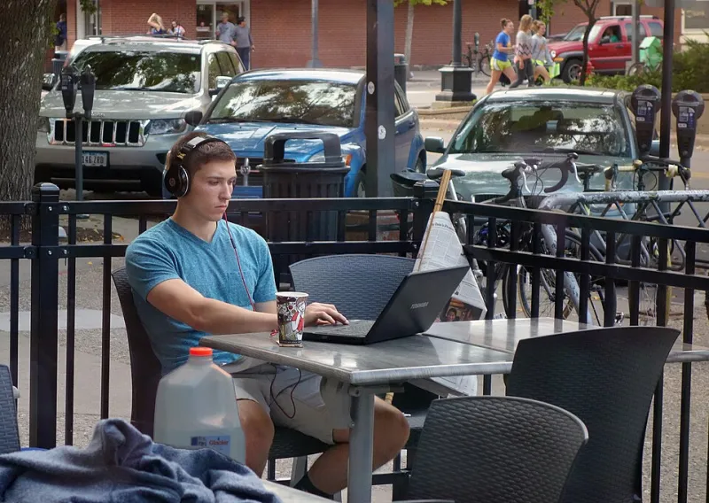 How to Tell a Real Scholarship From a Scam: The Checklist That Could Save You Thousands